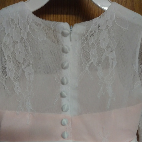 Light pink butterfly dress - Picture 2 of 8